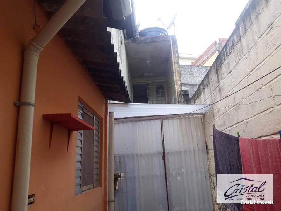 Casa à venda com 3 quartos, 210m² - Foto 4