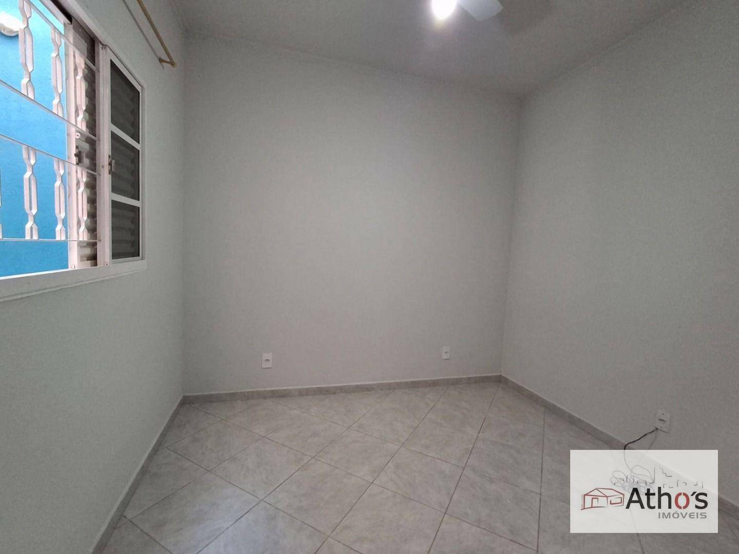 Casa para alugar com 4 quartos, 170m² - Foto 8