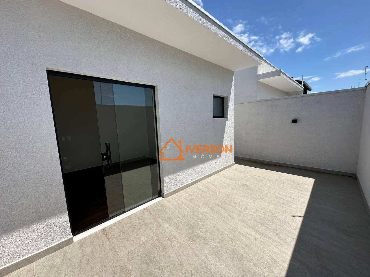 Casa à venda com 2 quartos, 84m² - Foto 17