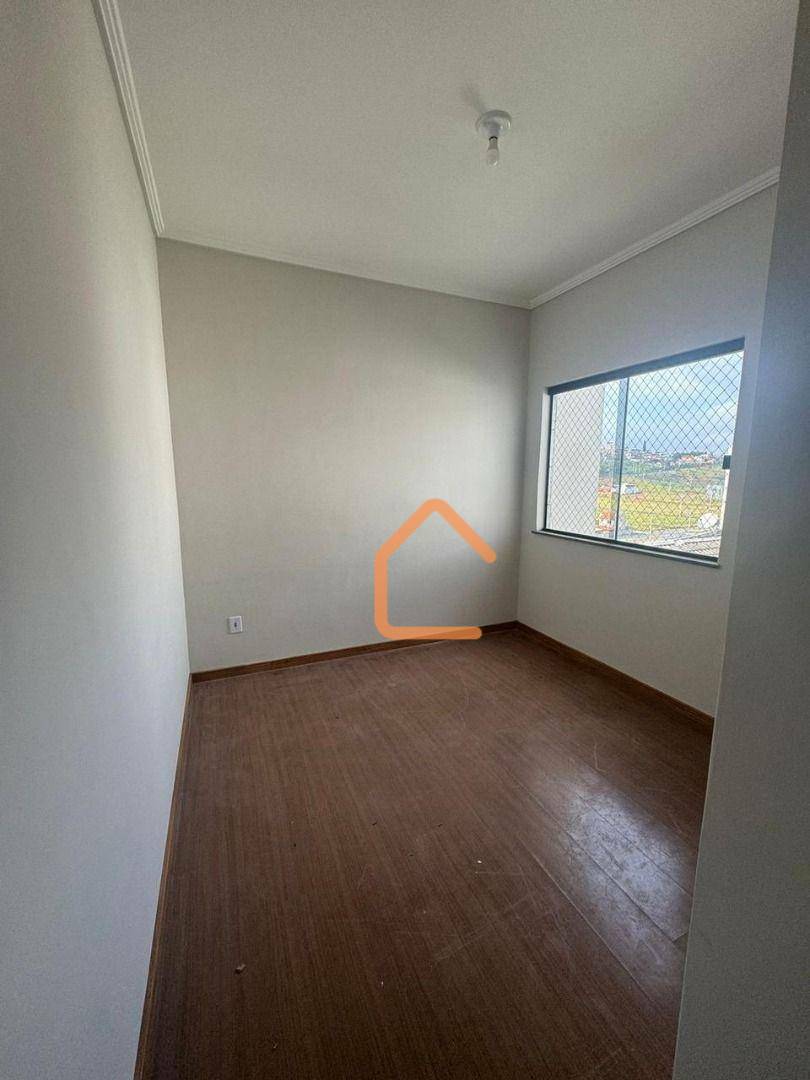 Apartamento à venda com 2 quartos, 75m² - Foto 9