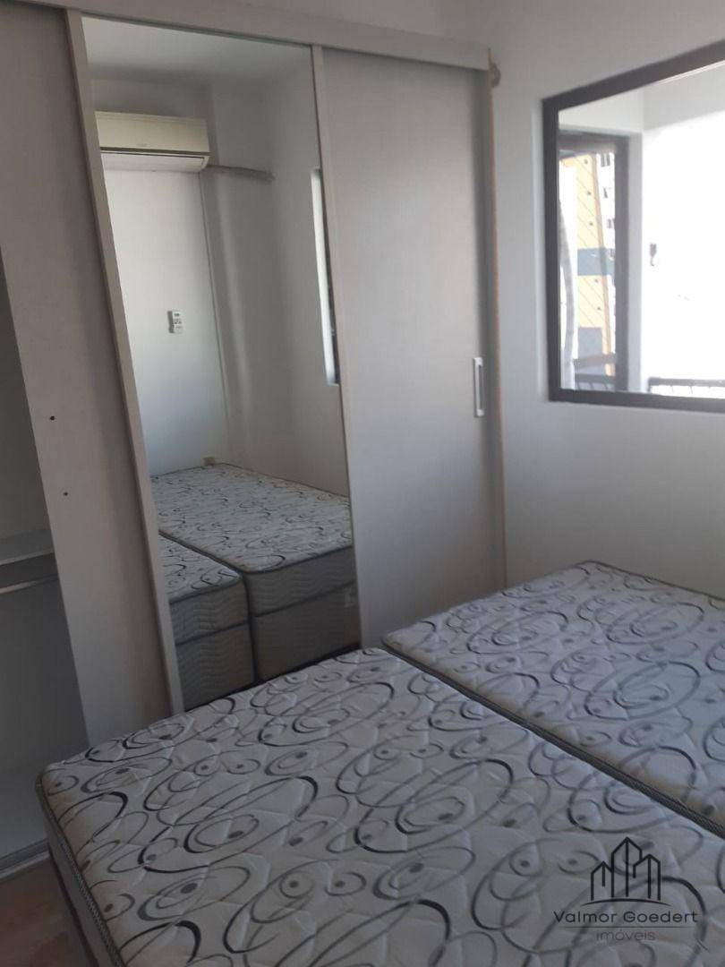 Apartamento à venda com 3 quartos, 83m² - Foto 13