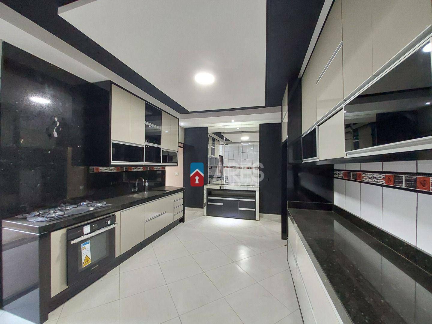 Casa à venda com 2 quartos, 138m² - Foto 6