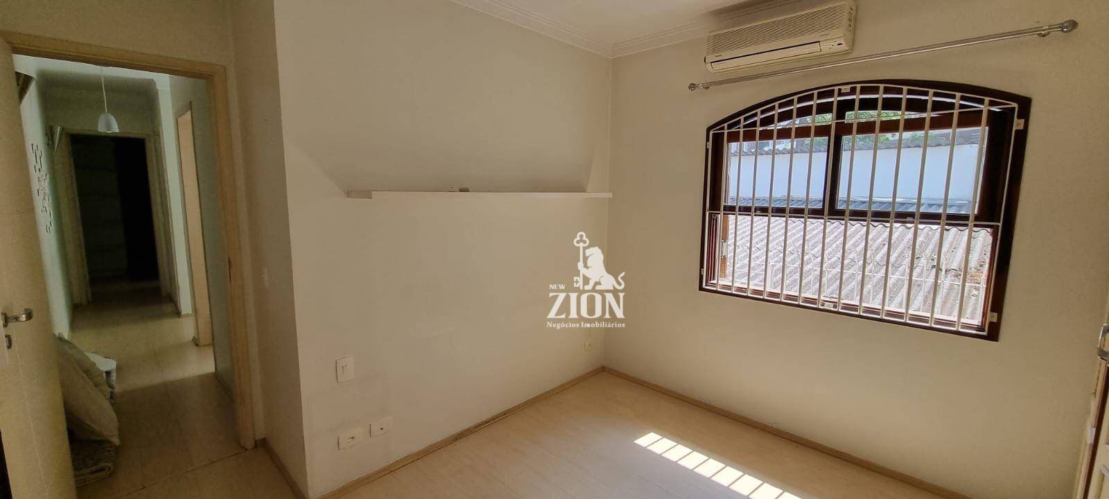 Sobrado à venda com 3 quartos, 220m² - Foto 4