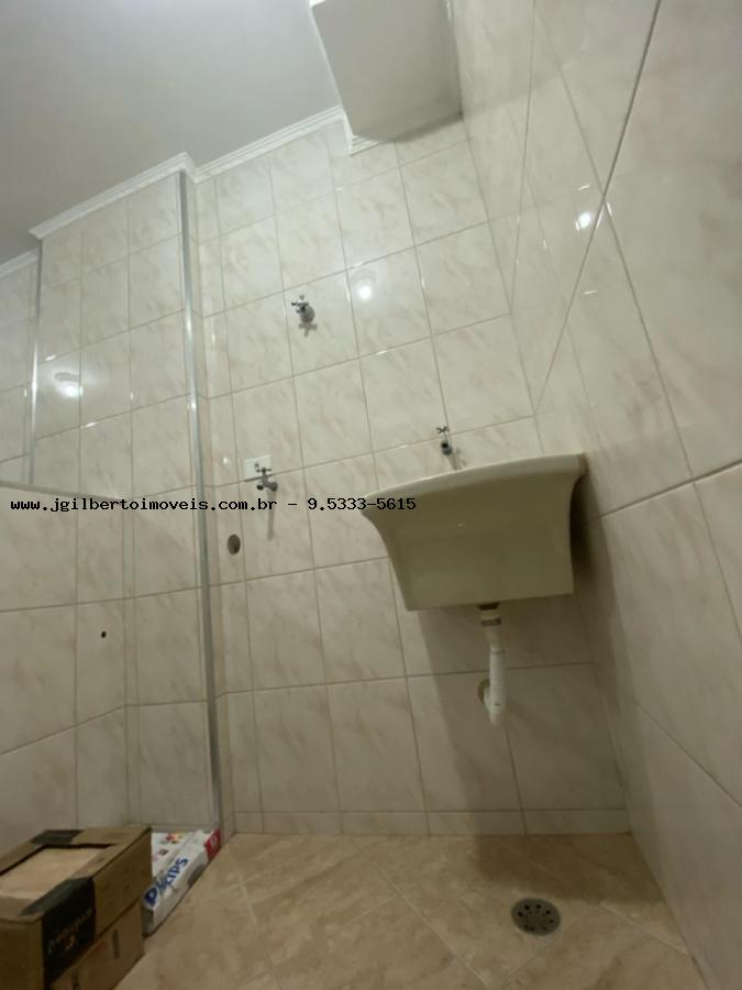 Apartamento à venda com 2 quartos, 65m² - Foto 2