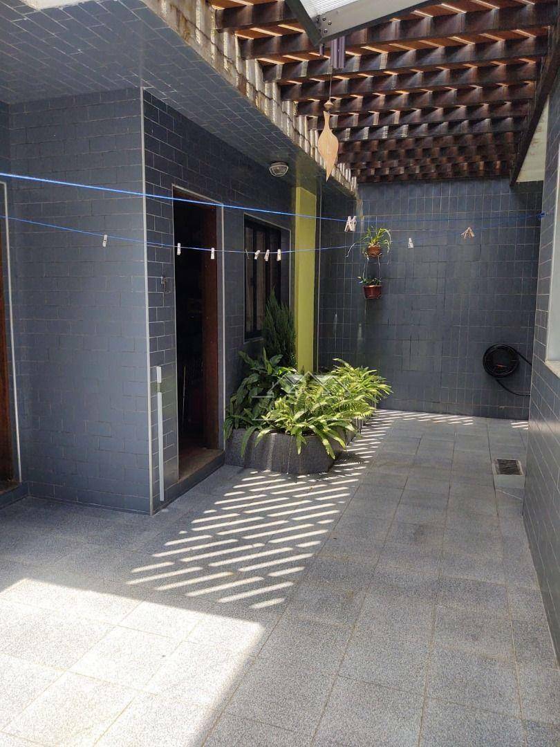 Sobrado à venda com 4 quartos, 345M2 - Foto 4