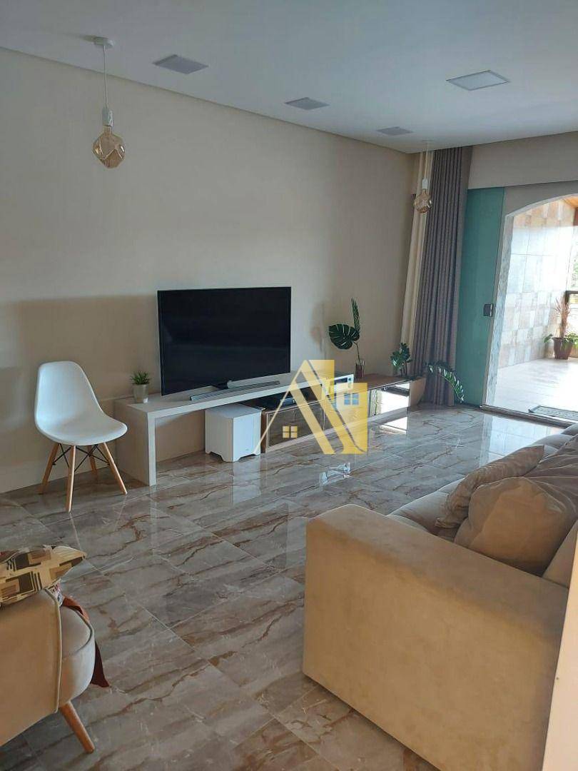 Sobrado à venda com 3 quartos, 221m² - Foto 1