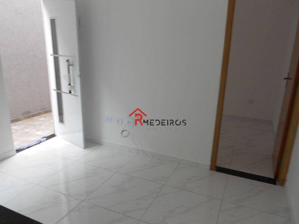 Casa à venda com 2 quartos, 60M2 - Foto 3