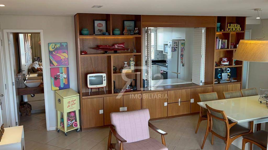 Apartamento à venda com 3 quartos, 134m² - Foto 1