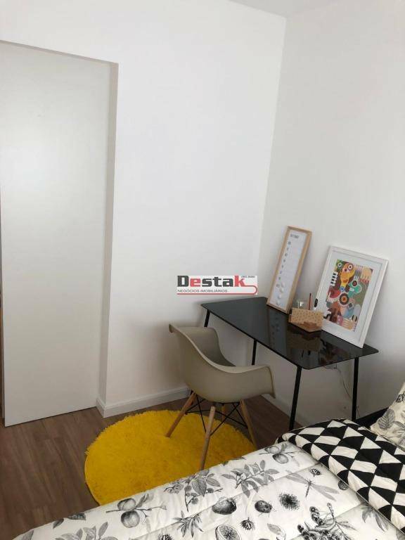 Apartamento à venda com 2 quartos, 65m² - Foto 4