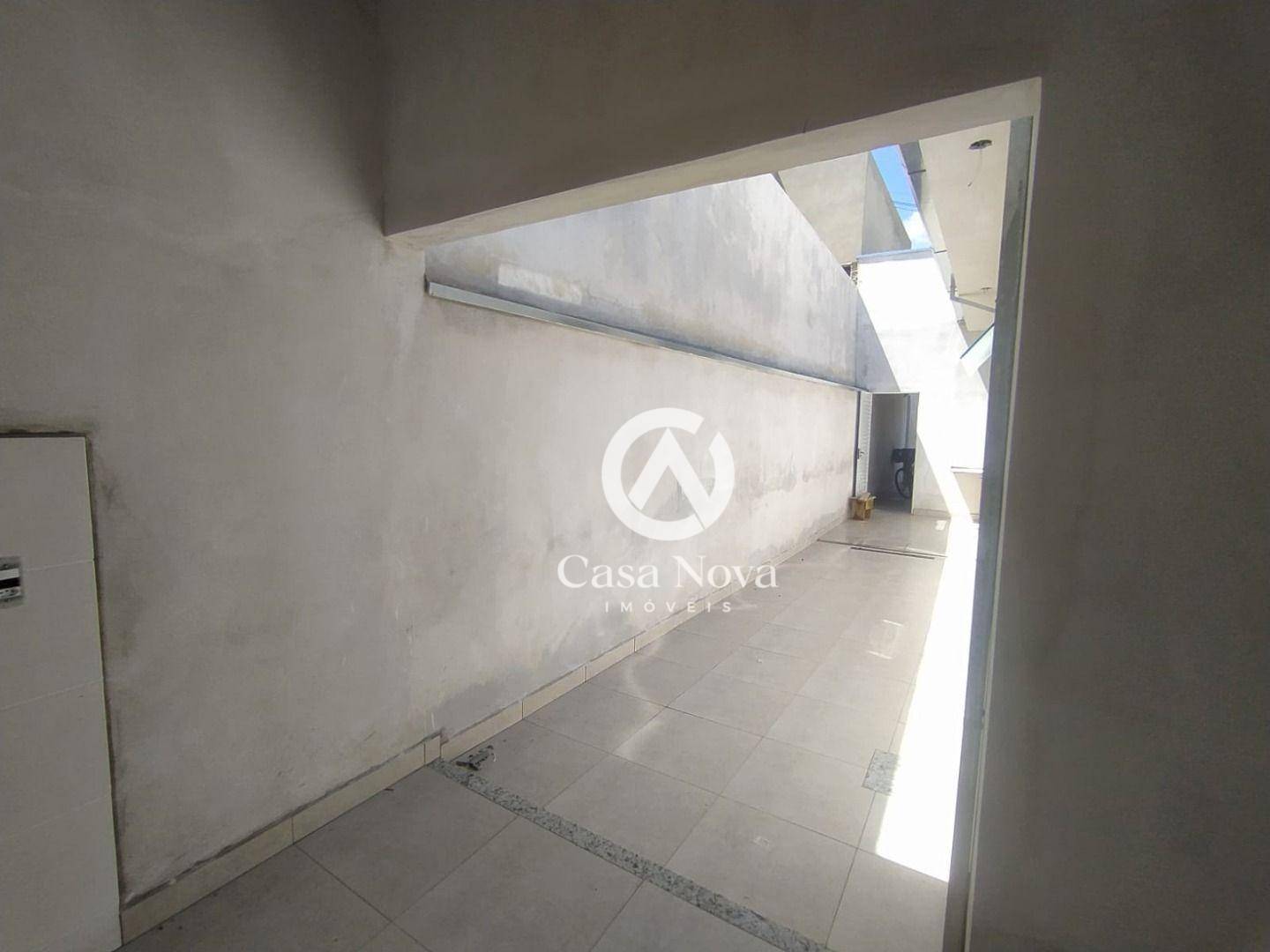 Casa à venda com 3 quartos, 150m² - Foto 2