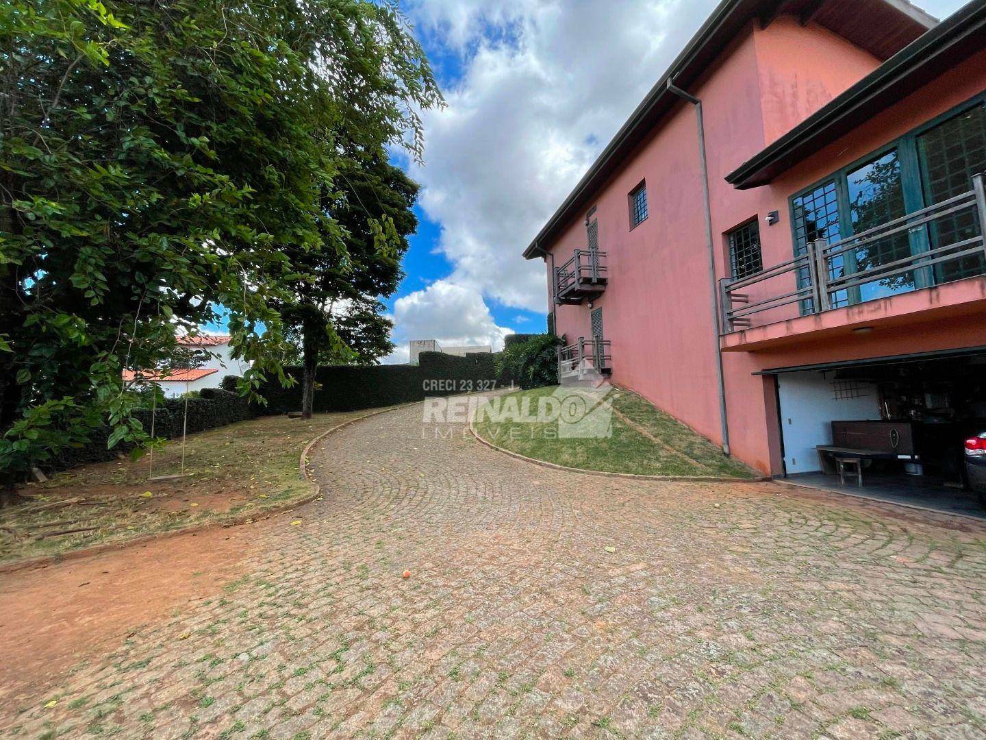 Casa de Condomínio à venda com 4 quartos, 450m² - Foto 2