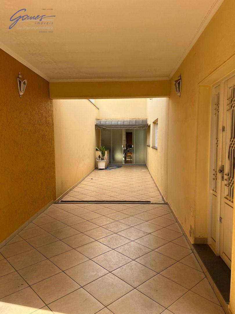 Sobrado à venda com 3 quartos, 179m² - Foto 3