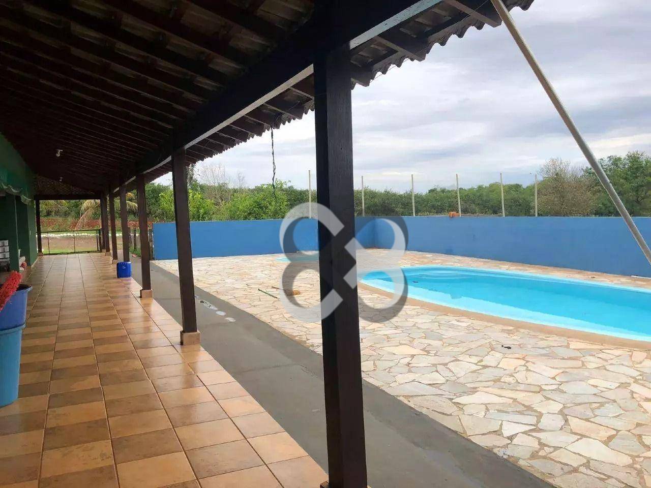 Chácara à venda com 3 quartos, 350m² - Foto 2