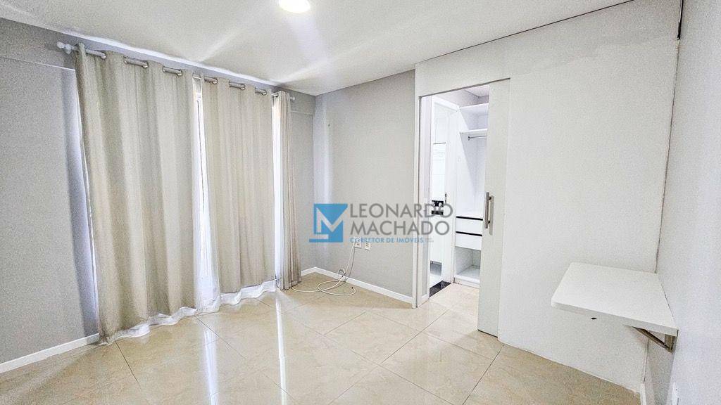 Apartamento à venda com 3 quartos, 94m² - Foto 3