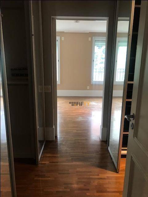 Apartamento à venda com 3 quartos, 260m² - Foto 7