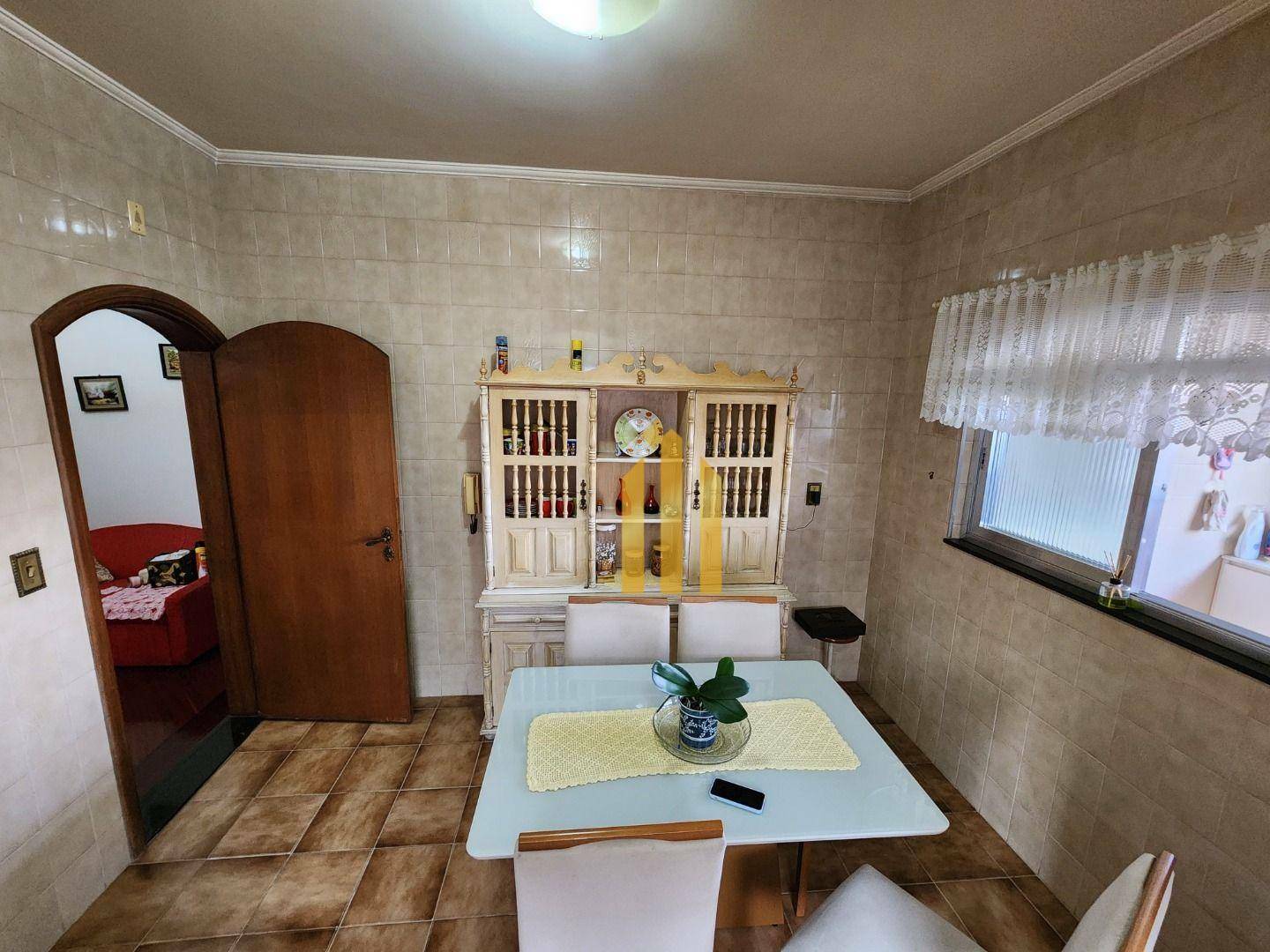 Casa à venda com 3 quartos, 250m² - Foto 42