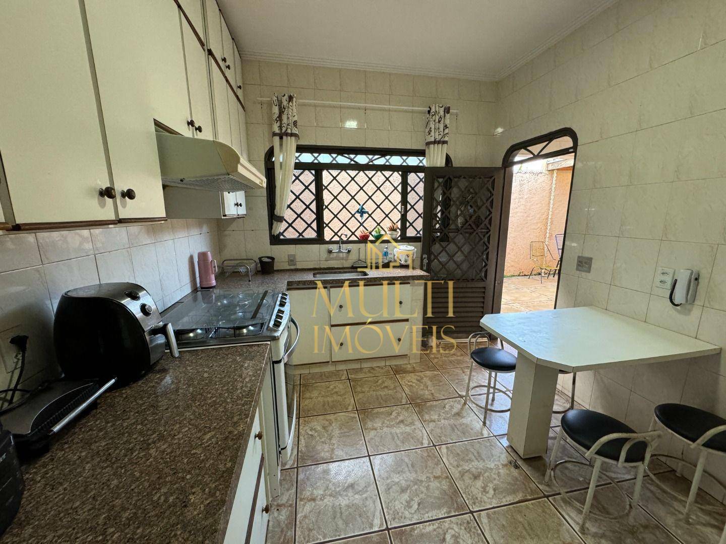 Casa à venda com 3 quartos, 270m² - Foto 19