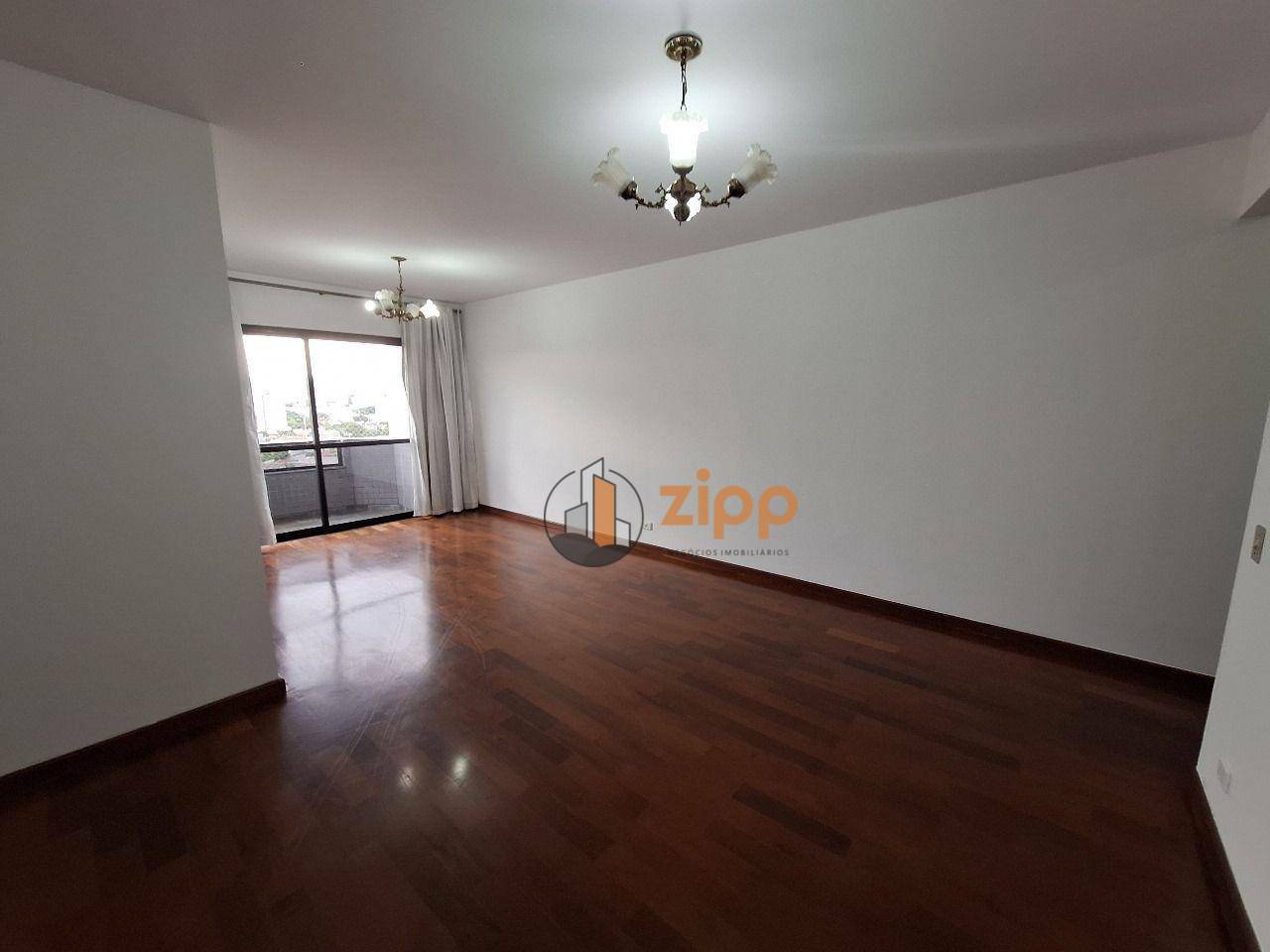 Apartamento para alugar com 3 quartos, 90m² - Foto 1