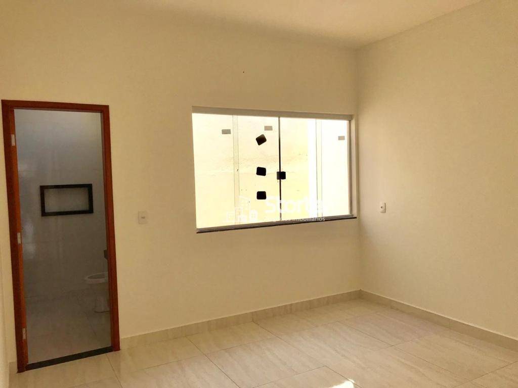 Casa à venda com 2 quartos, 70m² - Foto 8