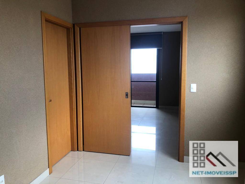 Apartamento à venda com 4 quartos, 208m² - Foto 13