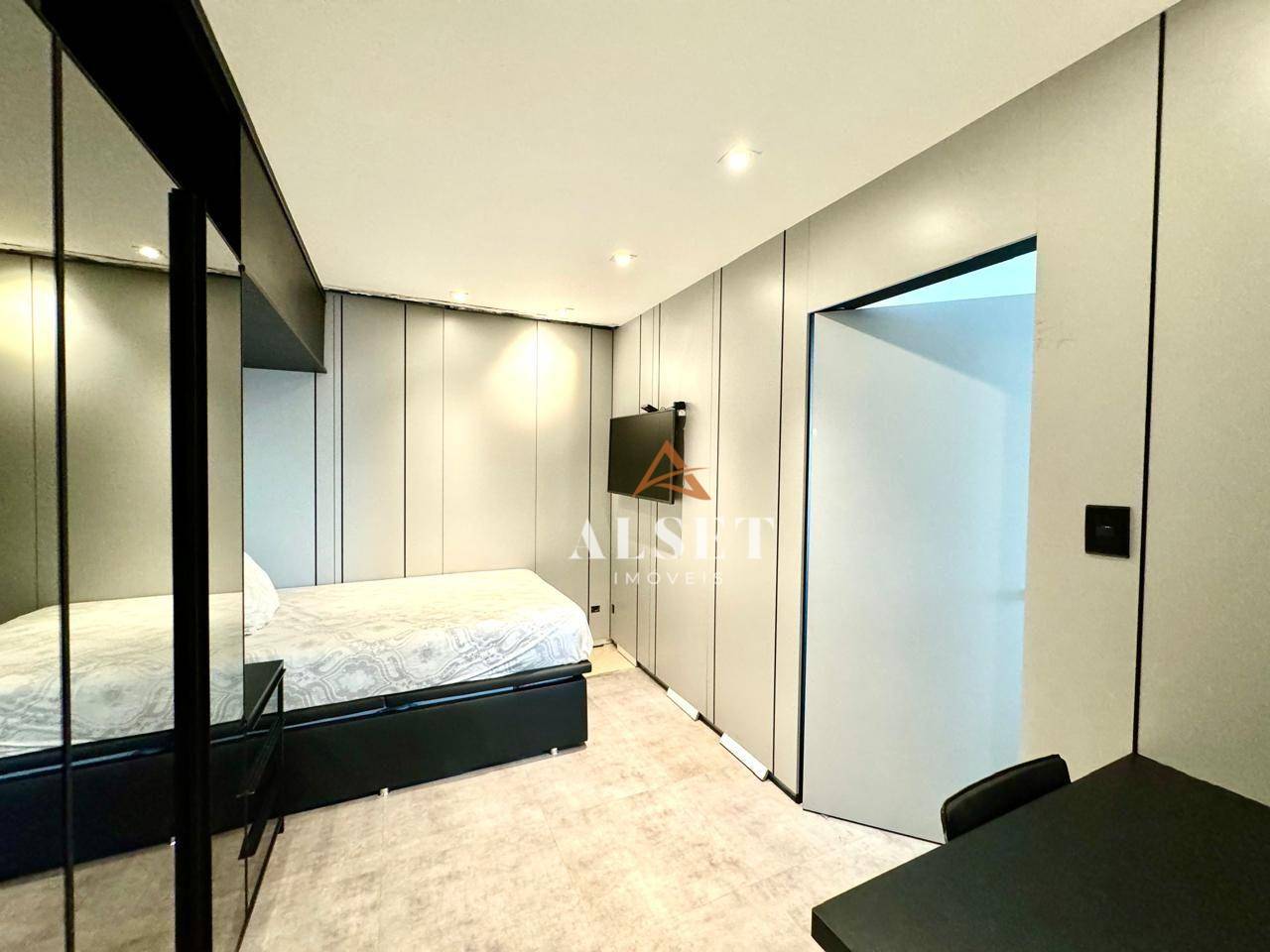 Cobertura à venda com 4 quartos, 220m² - Foto 21