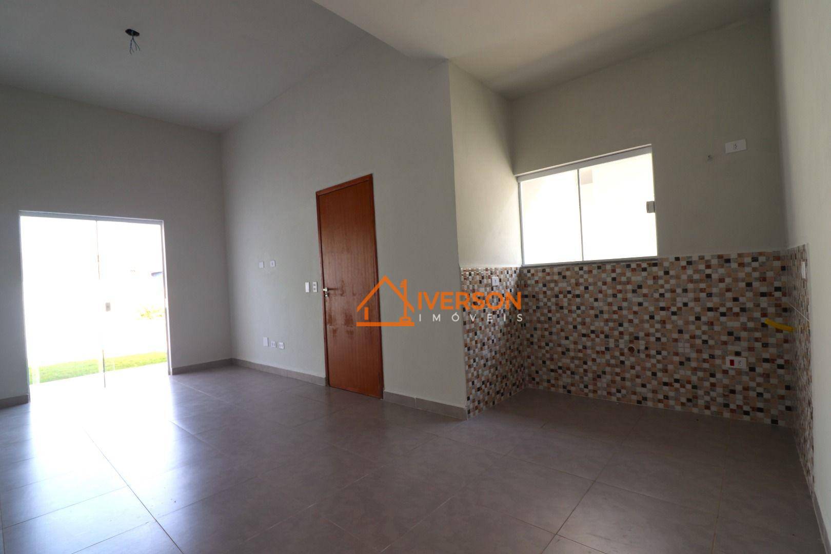 Casa à venda com 3 quartos, 86m² - Foto 4