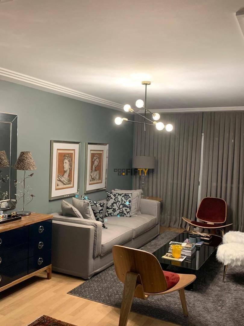 Apartamento à venda com 3 quartos, 130m² - Foto 1