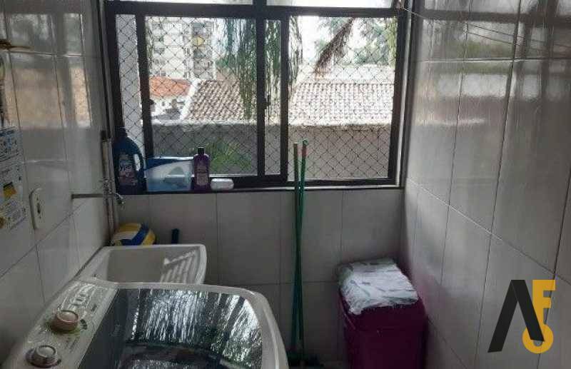 Apartamento à venda com 2 quartos, 60m² - Foto 9