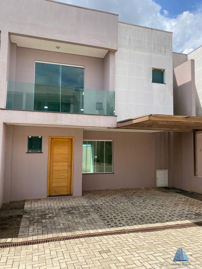 Sobrado à venda com 3 quartos, 100m² - Foto 1