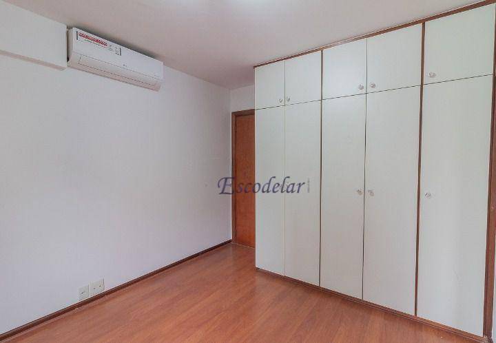 Apartamento para alugar com 4 quartos, 208m² - Foto 19