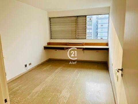 Apartamento à venda com 3 quartos, 167m² - Foto 19