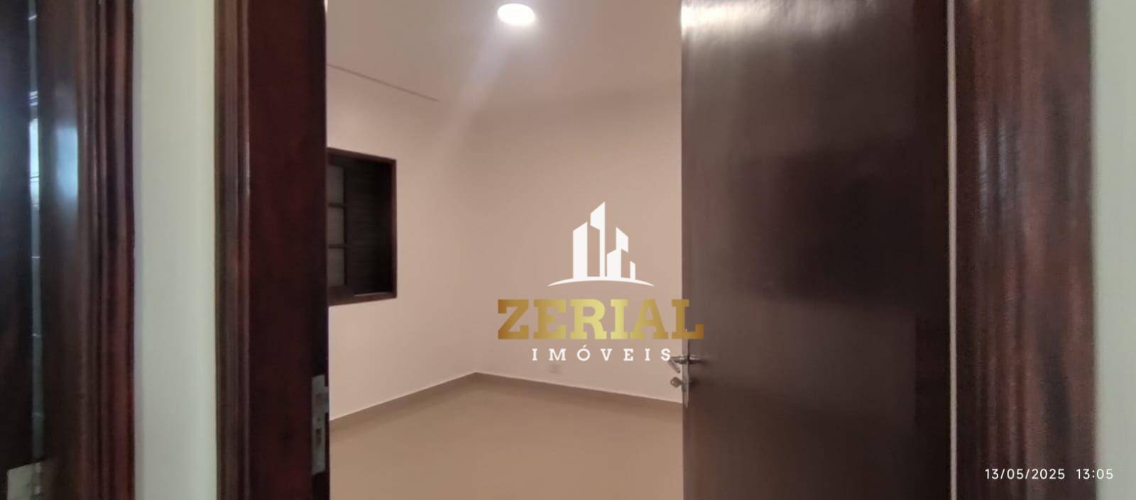 Casa para alugar com 4 quartos, 290m² - Foto 32