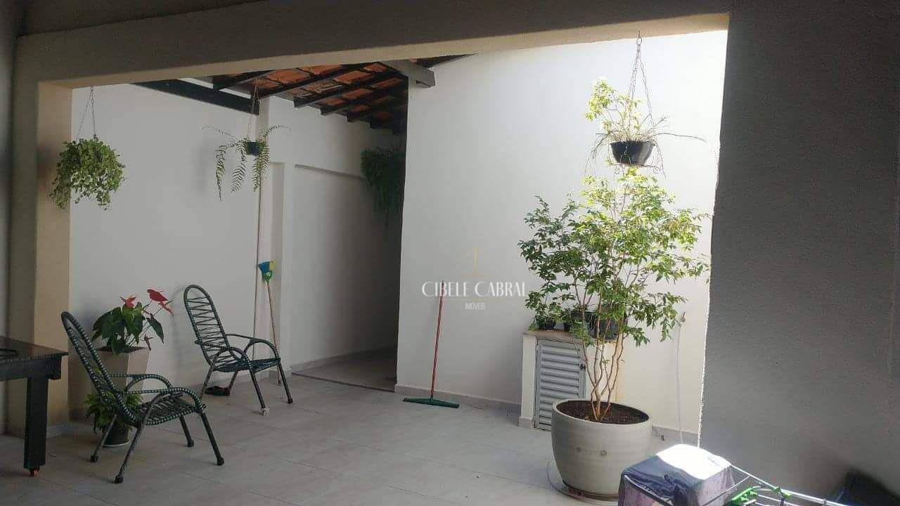 Casa à venda com 3 quartos, 300M2 - Foto 12