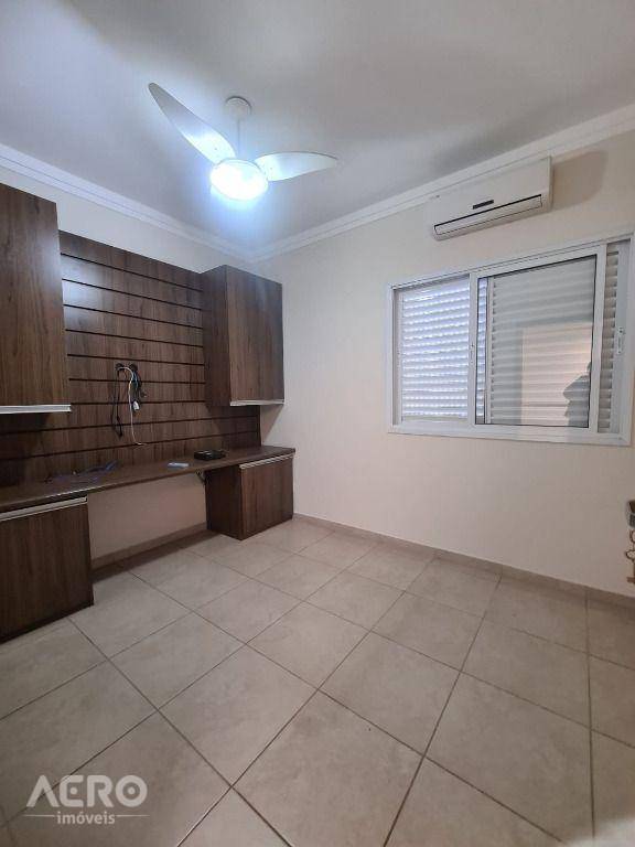 Casa à venda com 3 quartos, 340m² - Foto 18