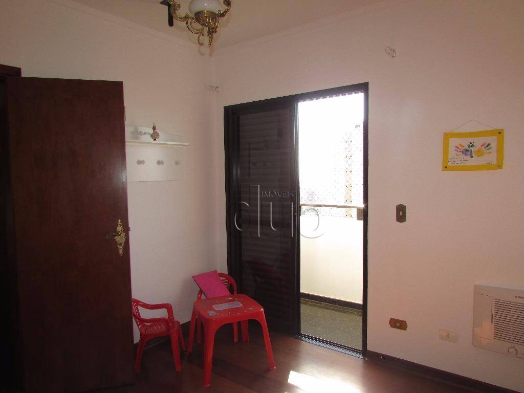 Apartamento à venda com 3 quartos, 143m² - Foto 13