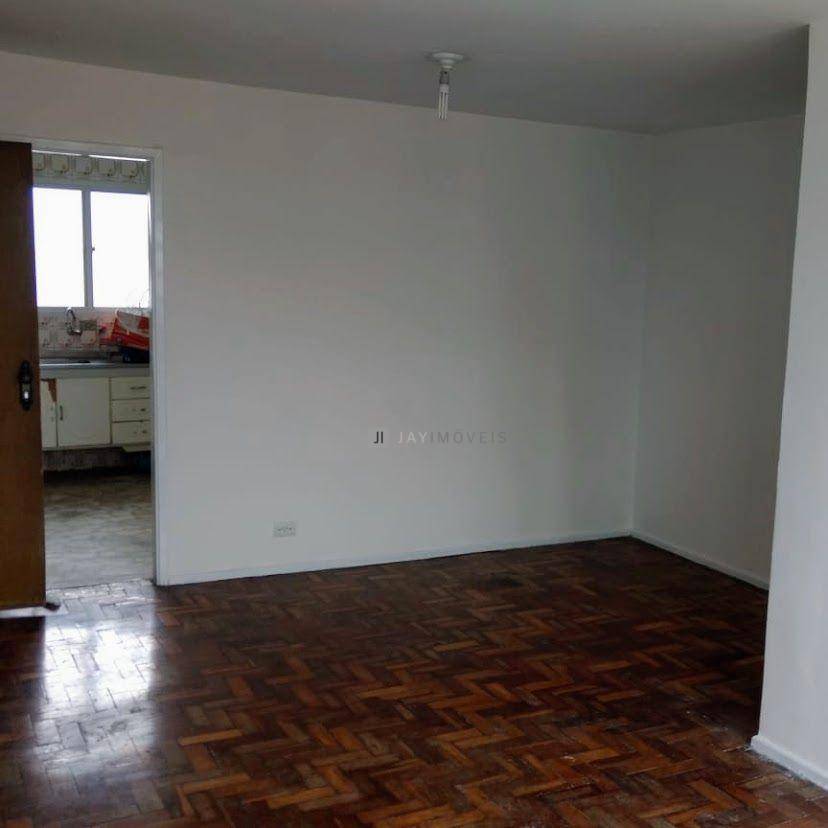 Apartamento à venda com 2 quartos, 75m² - Foto 6