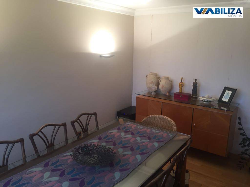 Apartamento à venda com 4 quartos, 198m² - Foto 18