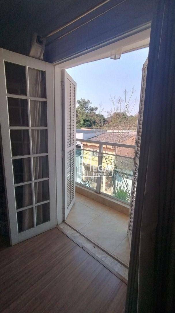 Casa de Condomínio à venda com 3 quartos, 210m² - Foto 22