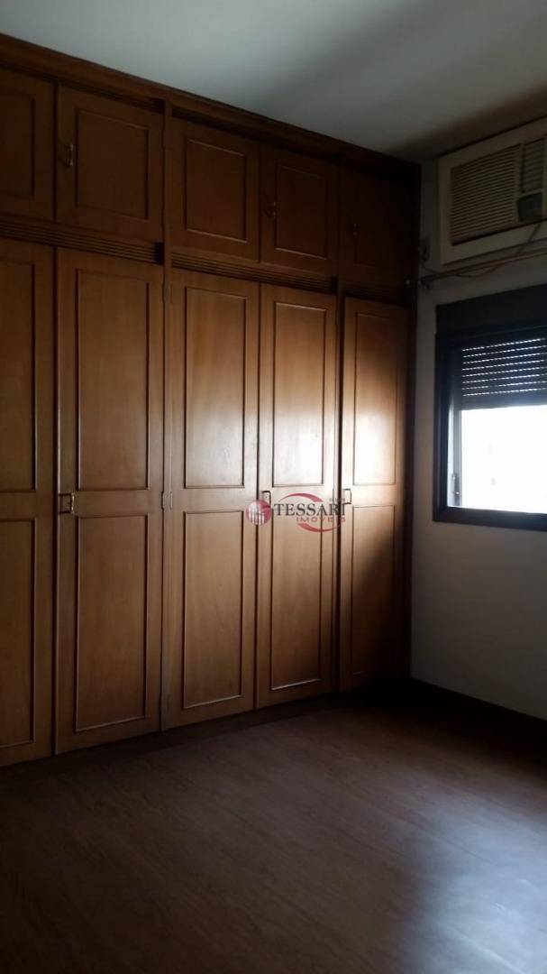 Apartamento para alugar com 3 quartos, 274m² - Foto 10