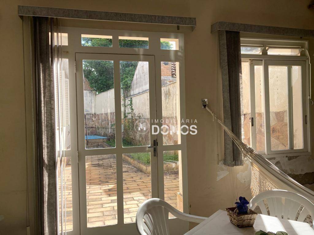 Casa à venda com 3 quartos, 300M2 - Foto 7