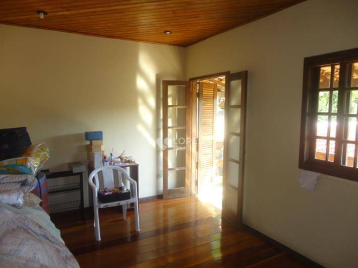 Casa à venda com 5 quartos, 280m² - Foto 18