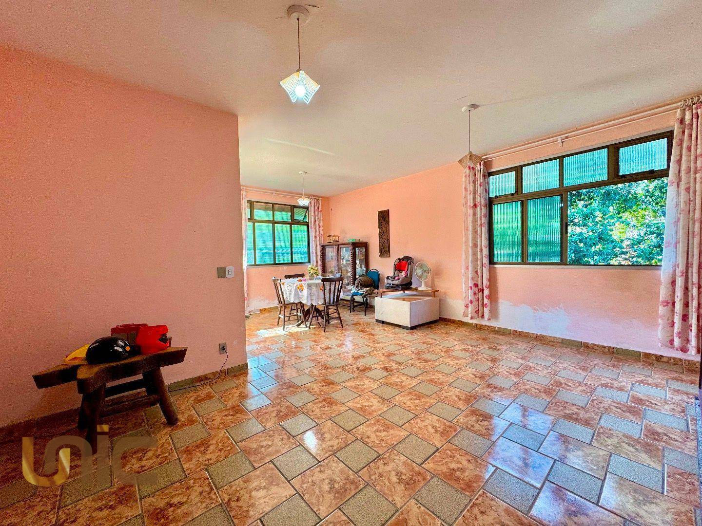 Casa de Condomínio à venda com 4 quartos, 240m² - Foto 5