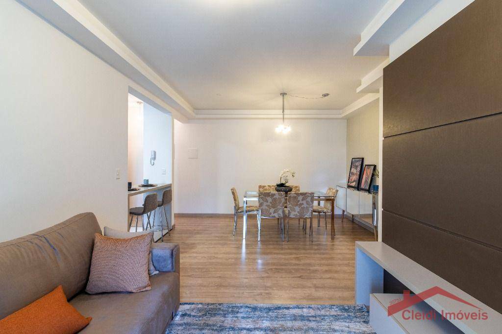 Apartamento à venda com 3 quartos, 94m² - Foto 11