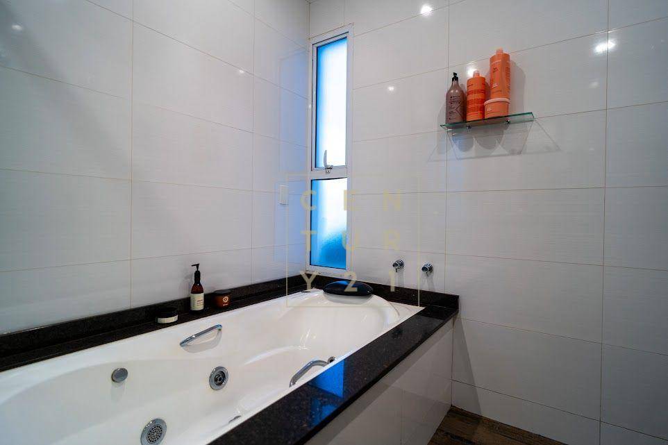 Casa de Condomínio à venda com 3 quartos, 280m² - Foto 29