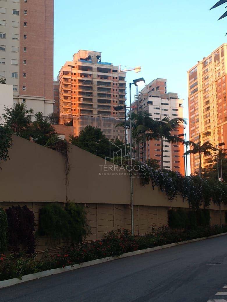 Apartamento para alugar com 3 quartos, 152m² - Foto 28