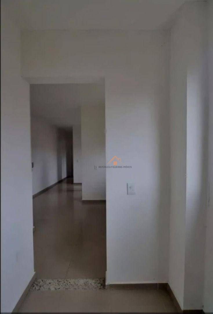 Apartamento à venda com 2 quartos, 48m² - Foto 4