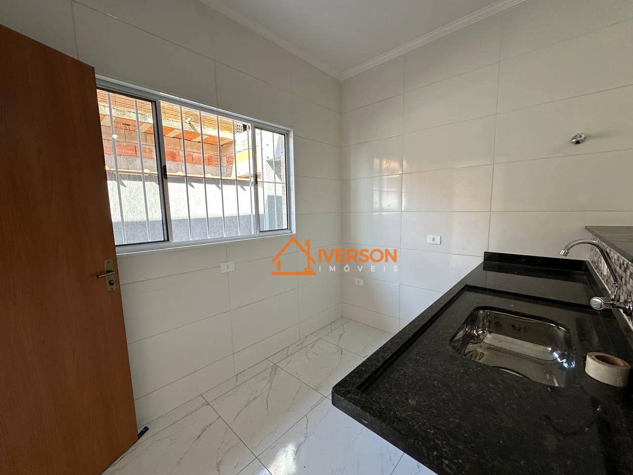 Casa à venda com 2 quartos, 90m² - Foto 11