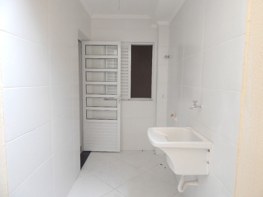 Apartamento à venda com 2 quartos, 42m² - Foto 18