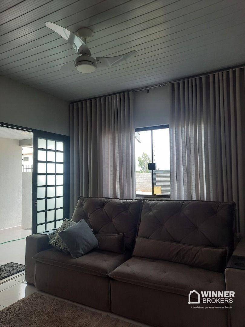 Casa à venda com 2 quartos, 130m² - Foto 2