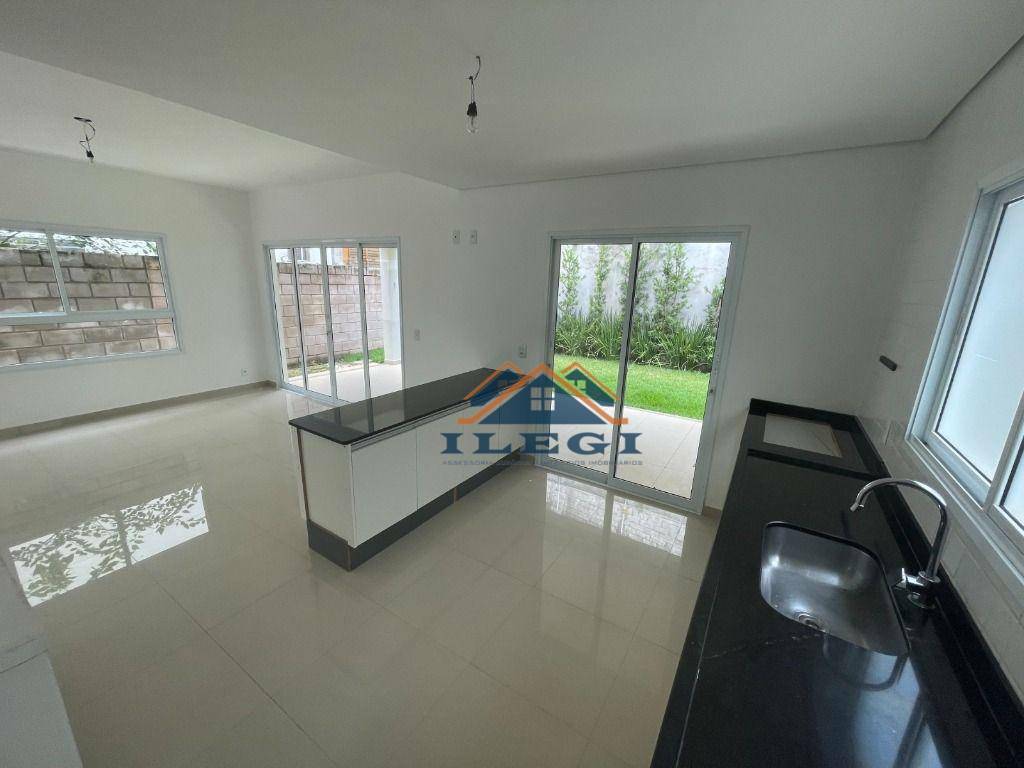 Casa de Condomínio à venda com 3 quartos, 206m² - Foto 9